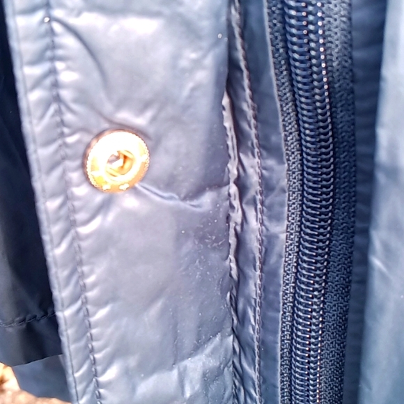 T Tahari nylon jacket windbreaker zip front with hood size L - Picture 3 of 10